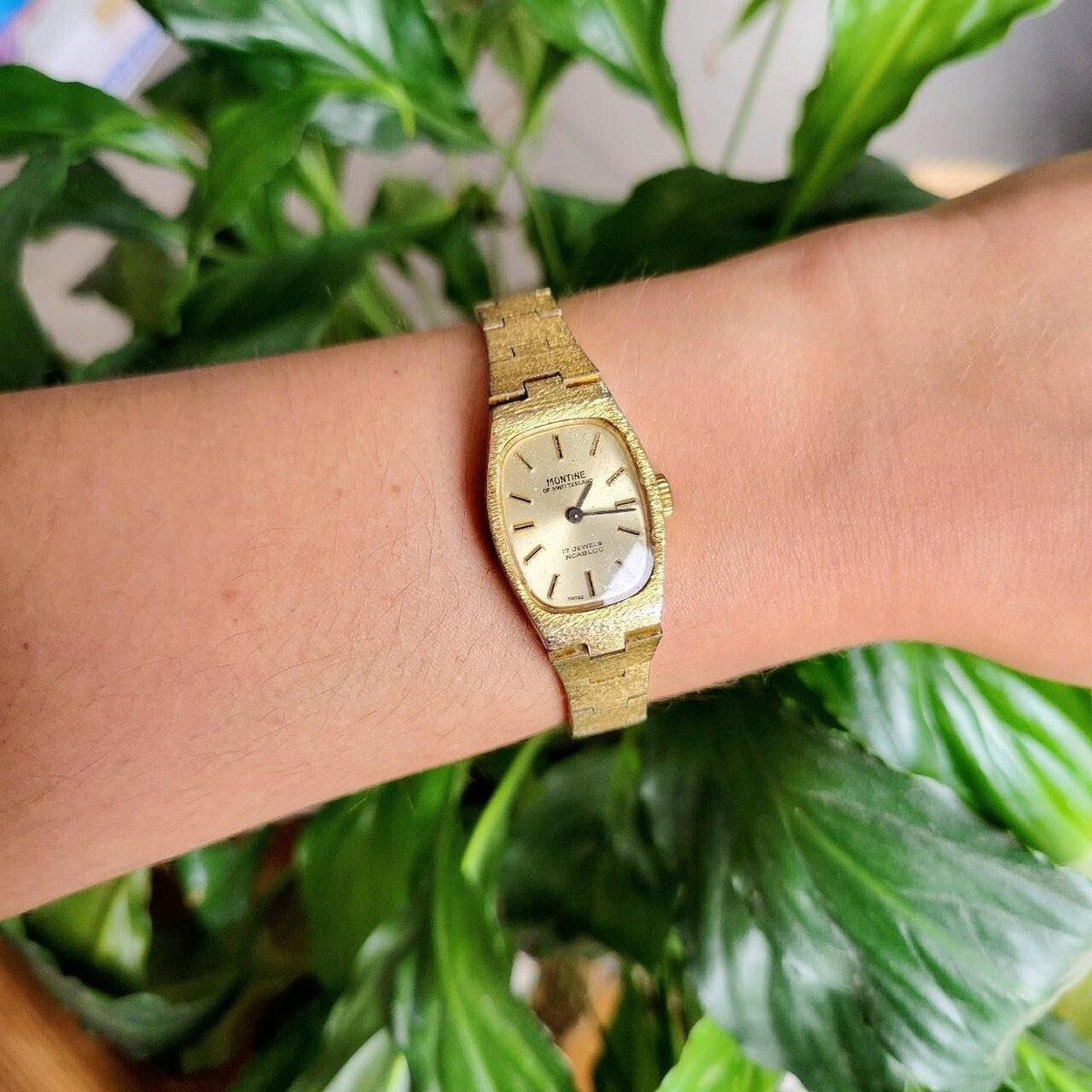 Vintage Swiss Montine 17 Jewels Incabloc Gold Watch | eBay