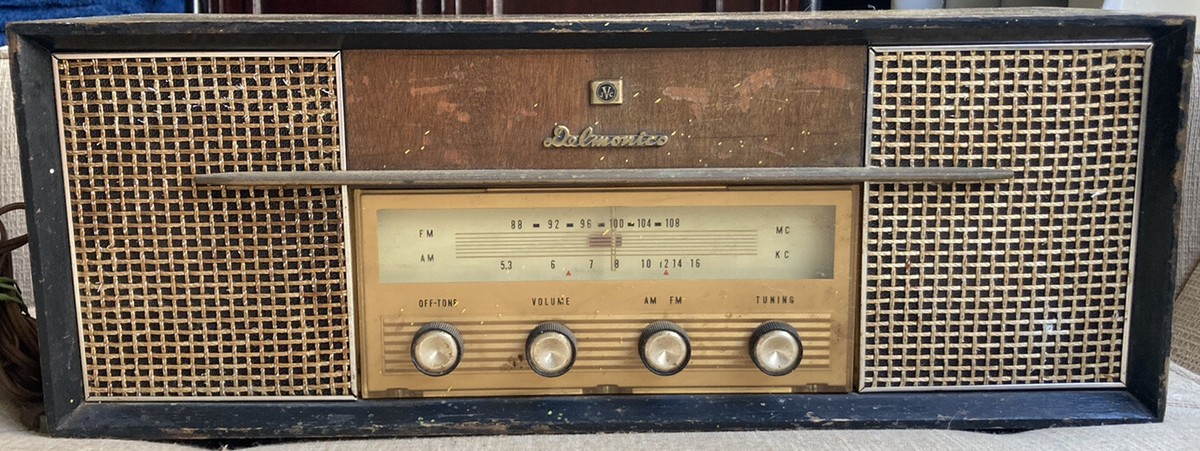 RARE Vintage Delmonico Electric Tube Radio Model TFM-99U Victor Co