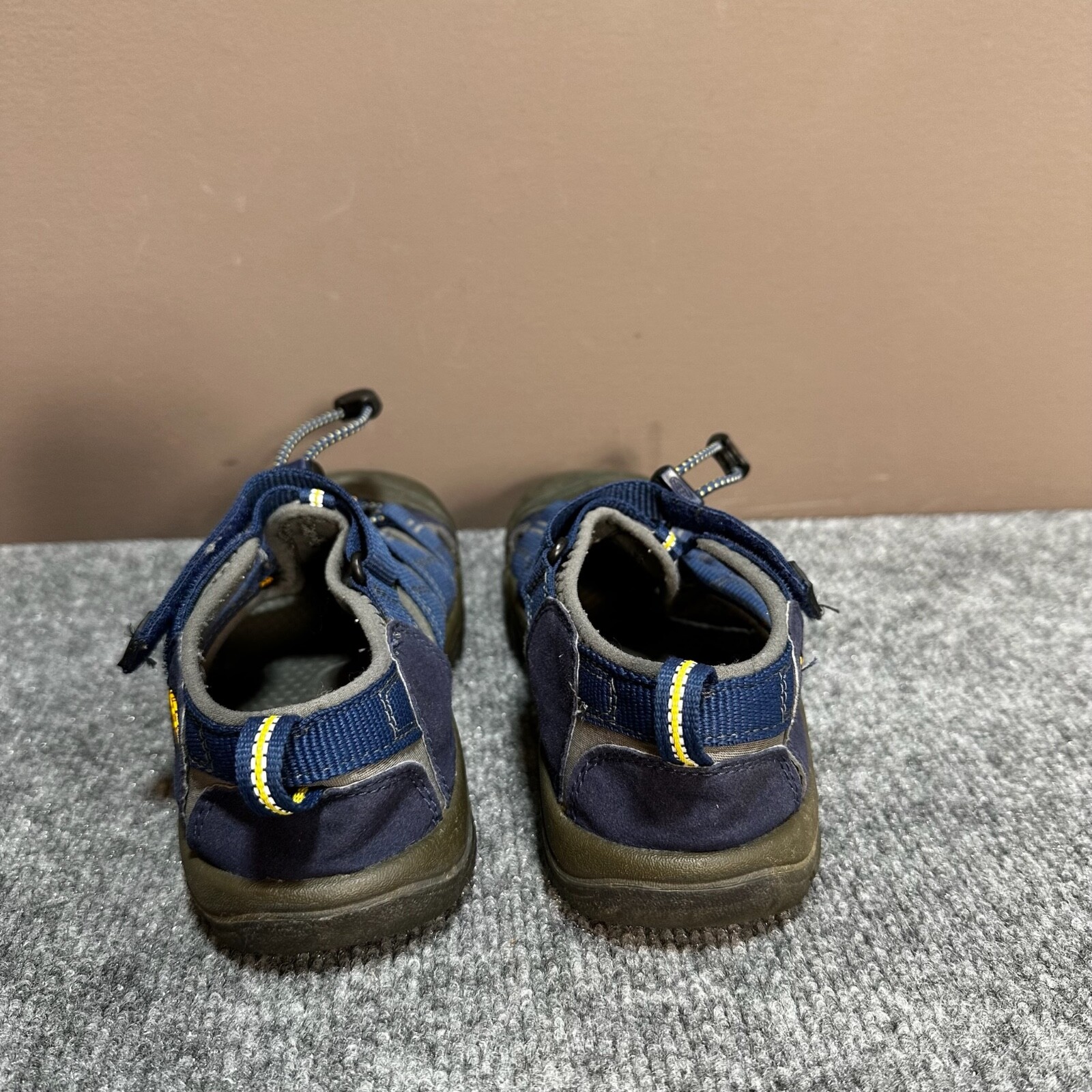 Scarpe Keen bambini 4 sandali blu slip on cinturino regolabile impermeabile escursionismo