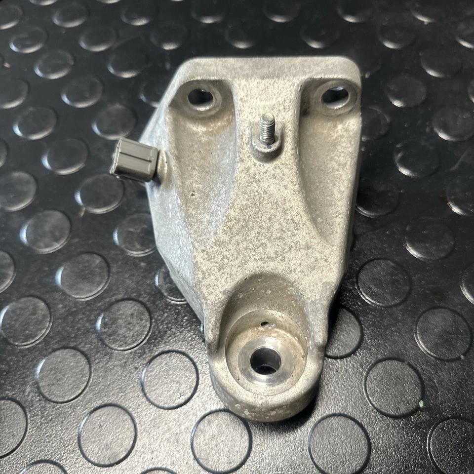 Lexus GS350 2006-2011 tracción trasera delantero izquierdo lado del conductor soporte de montaje del motor Foto 2 de 4