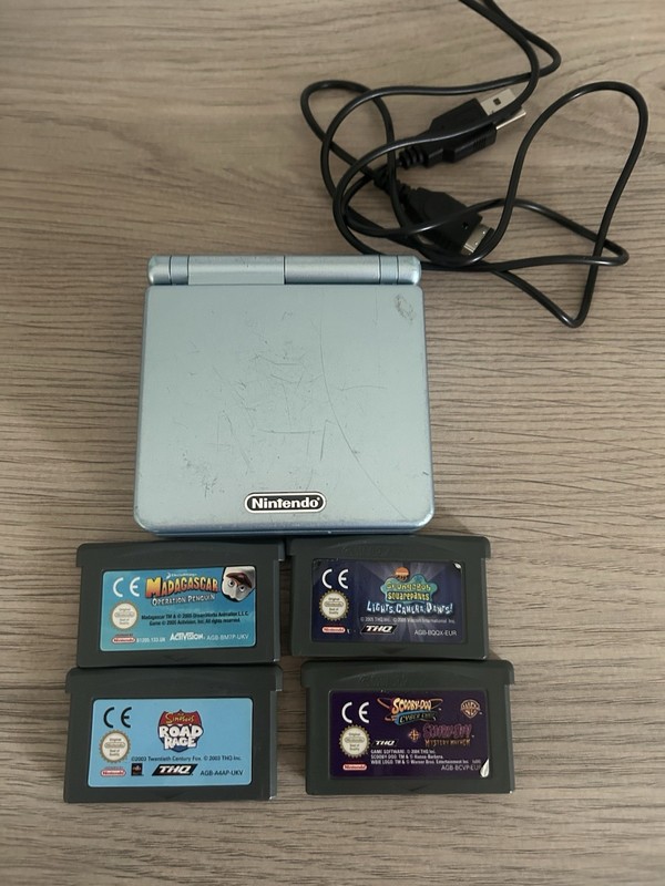 Nintendo Game Boy Advance SP Pearl Blue Console Bundle Charger 4 Games AGS-001