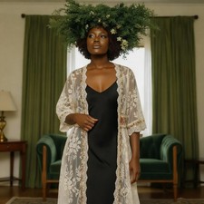 Detailed Cream Colored Embroidered Kimono With Flowers One Size