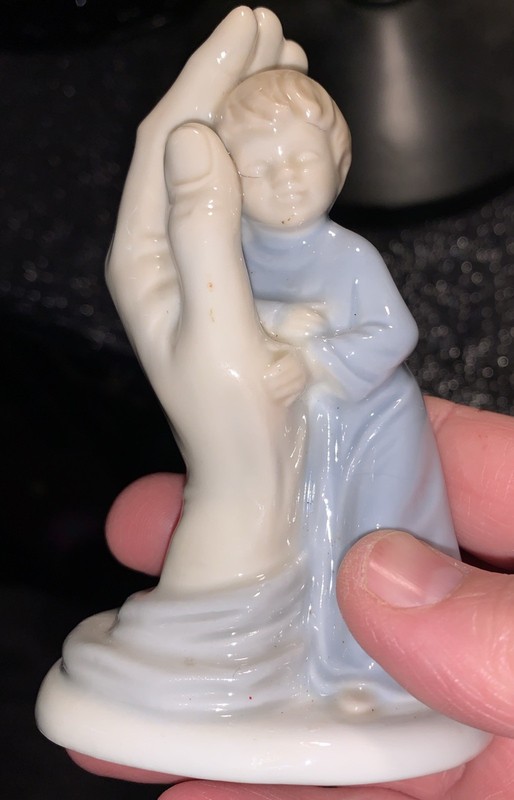 ROMAN, INC. Hand & Child in Hand Jesus Figurine