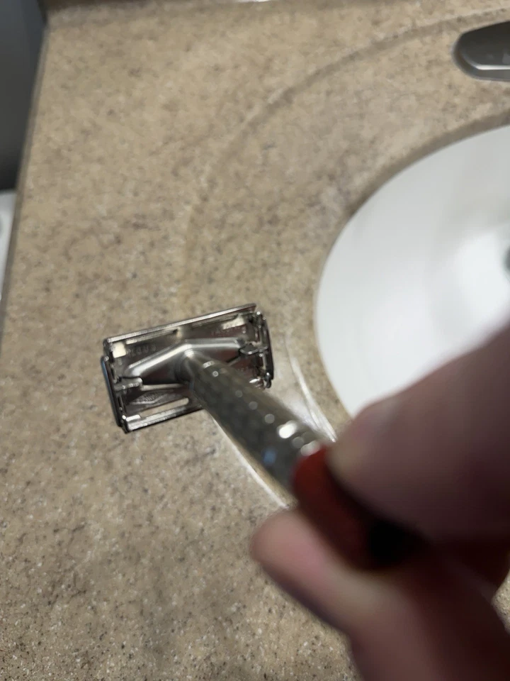 Gillette Red Tip Super Speed B 3 1956 Safety Razor Refurbished! - Image 3 of 4