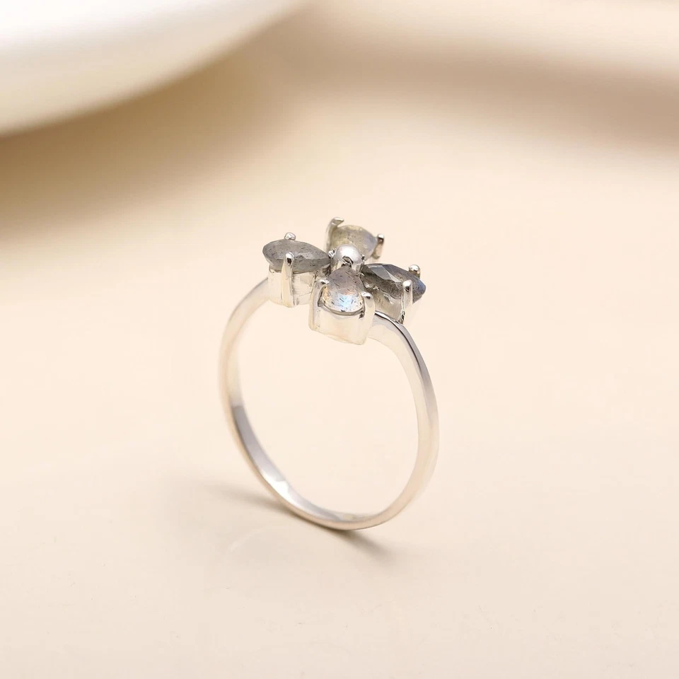 Anillo de aniversario de plata de ley 925 con racimo de labradorita de pera para mujer Foto 4 de 4