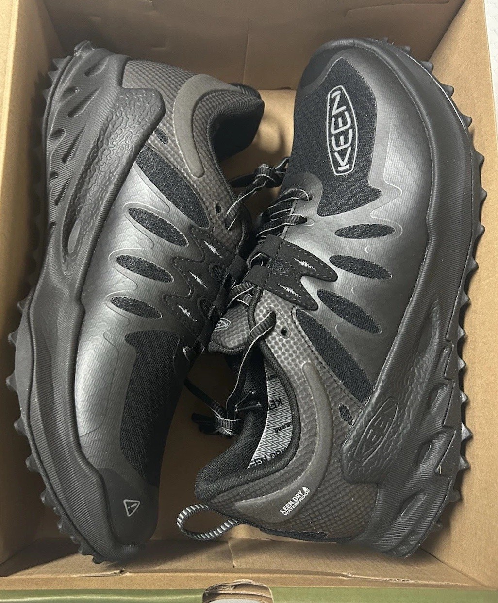 Scarpa da trekking impermeabile Keen Zionic WP 1028051 TG 9 uomo nero acciaio grigio nuova