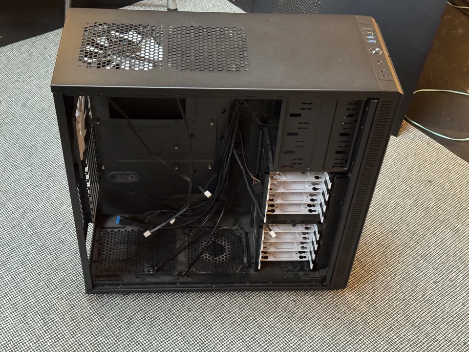 Fractal Design Define XL R2 - Full Tower Case - 4 Case Fans. ATX - Image 4 of 4