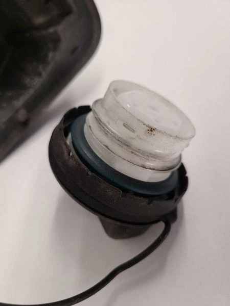 2010-2017 年吉姆西地形燃料填充门金色 22865364 10-17 — 第 4/4 张图片