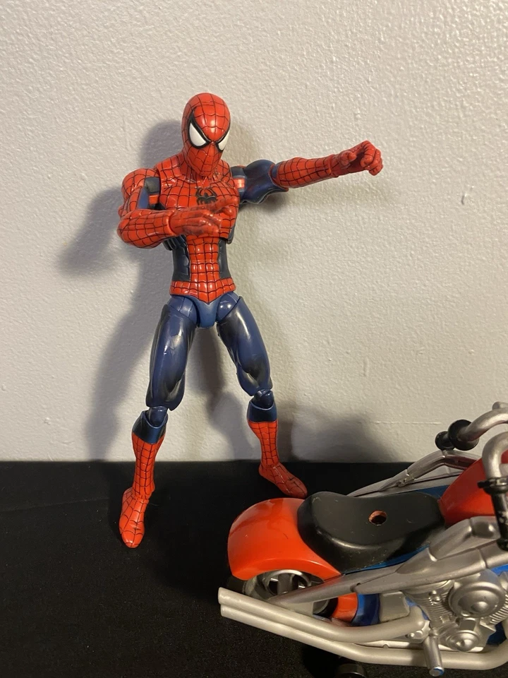 Figura de acción Spider Man 2008 con motocicleta Bump N Go 2007 Foto 2 de 4