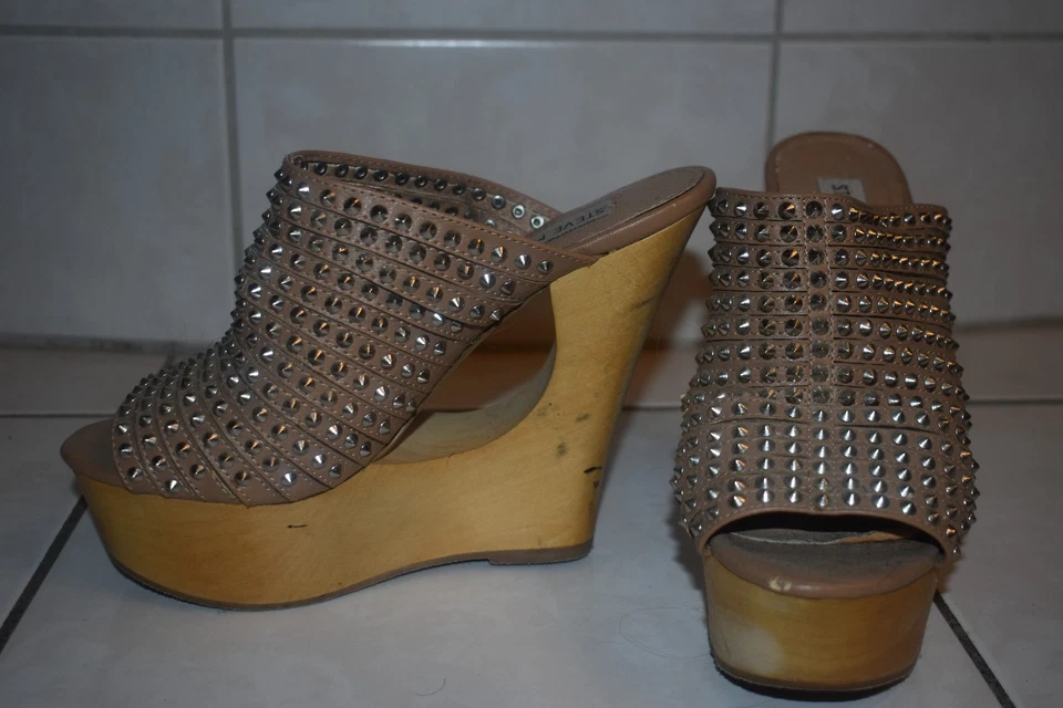 Steve Madden Holz-Clogs High Heels Nieten Guckloch Absatz extravagant Gr. 37 - Bild 4 von 4