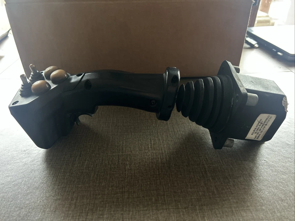 Vermeer- Series 3 - 20X22 - Horizontal Directional Drill - RightSide Joystick - Image 2 of 3