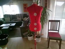 Singer rote verstellbare 12-fache Schneidepuppe Modell DF 150SM-RD top Zustand