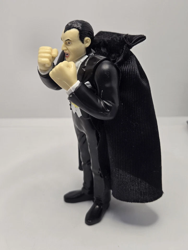 1999 Jack In The Box Universal Monsters Collection Dracula 5" Figure - Image 2 of 4