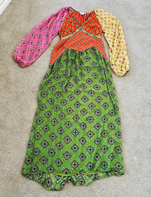 Never Fully Dressed Geometric Maxi Dress Size 8 V-Neck Long Sleeve Lined