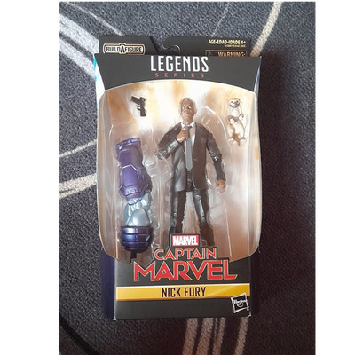 Hasbro Marvel Legends Series Nick Fury Captain Marvel Action-Figur mit Zubehör