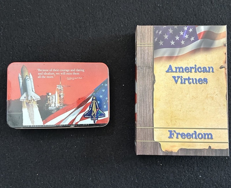 L👀K!!  Space shuttle Columbia commemorative knife and American Virtues knife