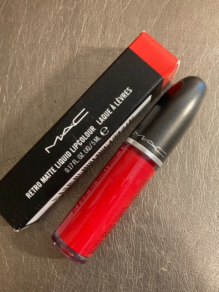 MAC Retro Matte Liquid Lip-Colour 0.17oz/5ml ~ RED ~ #105 Feels So Grand - Image 2 of 4