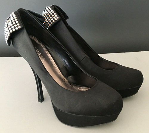 Bäcker hochhackige Schuhe runde Spitze Plateau einfarbig schwarz Nieten Schleife satinartig 7,5M - Bild 2 von 9