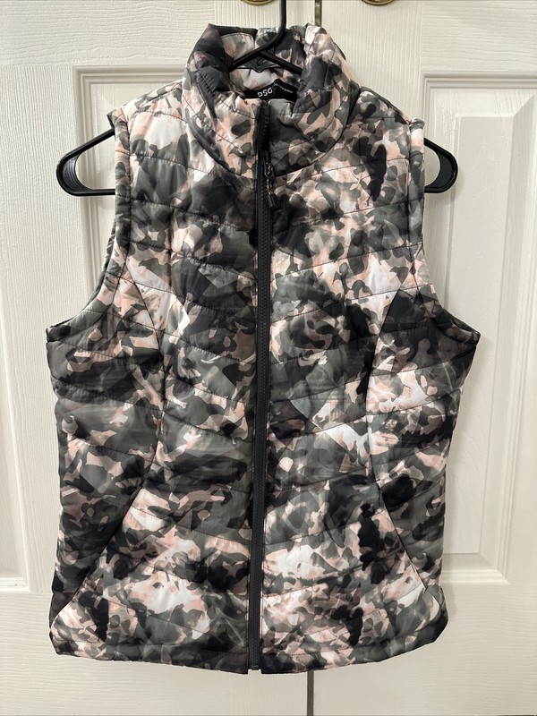DSG pink grey green camo quilted puffer vest small NWOT