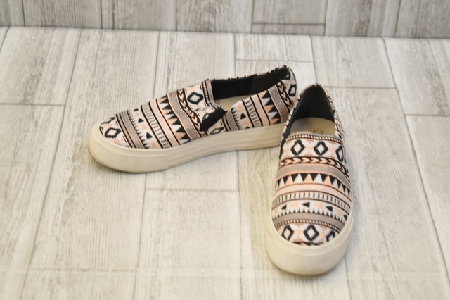 ariat unbridled slip on