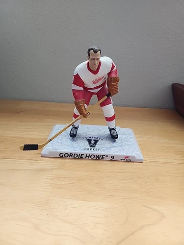 Gordie Howe Detroit Red Wings '17-18 Imports Dragon 6" Hockey Figure Loose