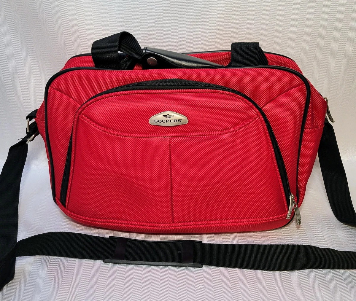 Dockers carry sales on luggage