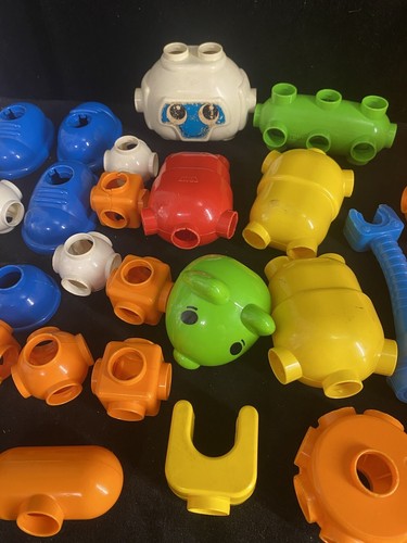 Popoids Retro Construction Toy Tomy 110 Pieces Set - Picture 8 of 11