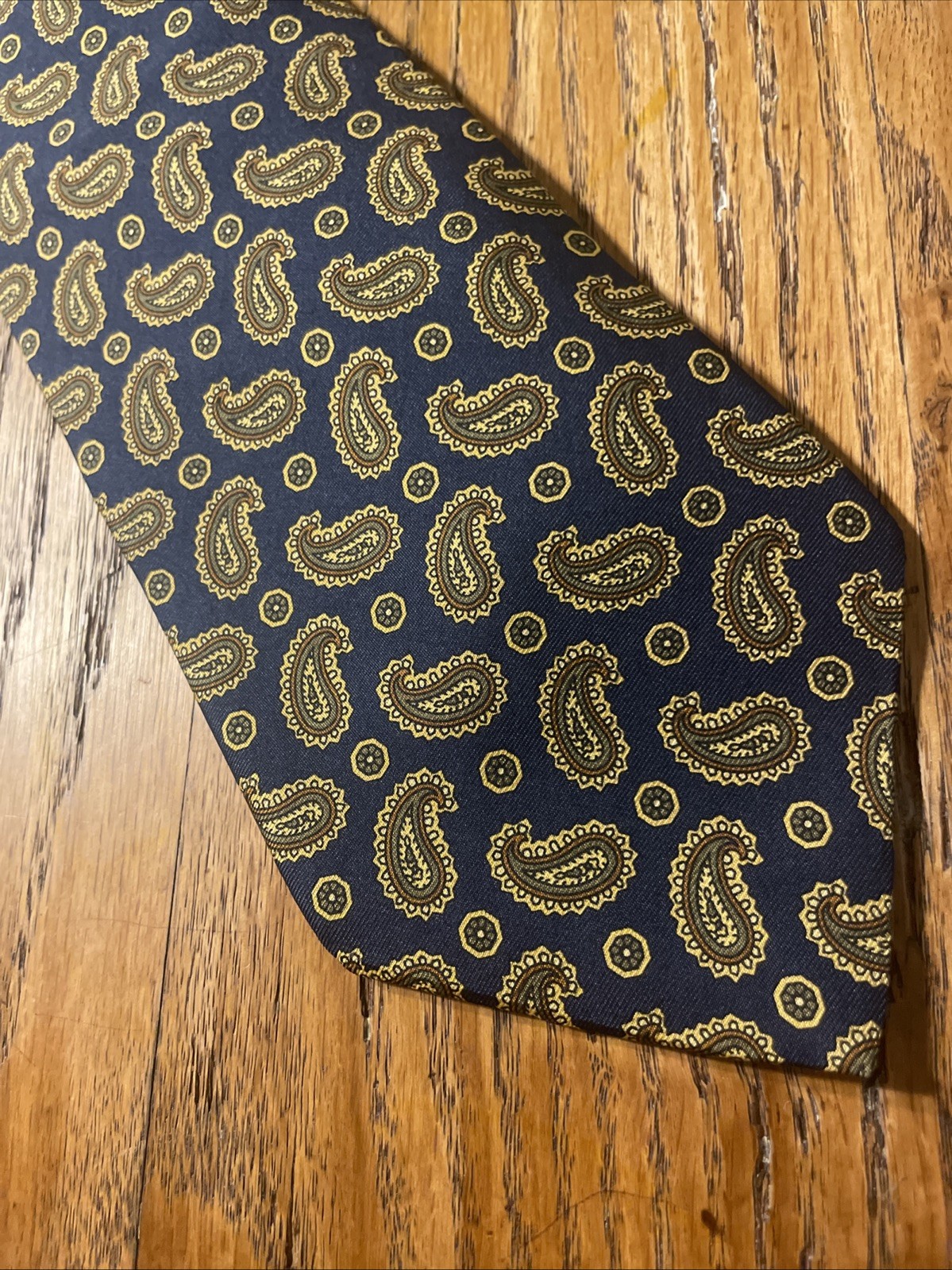 Vintage EUC Tommy Hilfiger Silk Paisley & Stars Tie Necktie USA Made Necktie