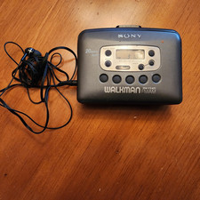 Sony Walkman WM-FX421 Cassette Player  AM/FM - Working