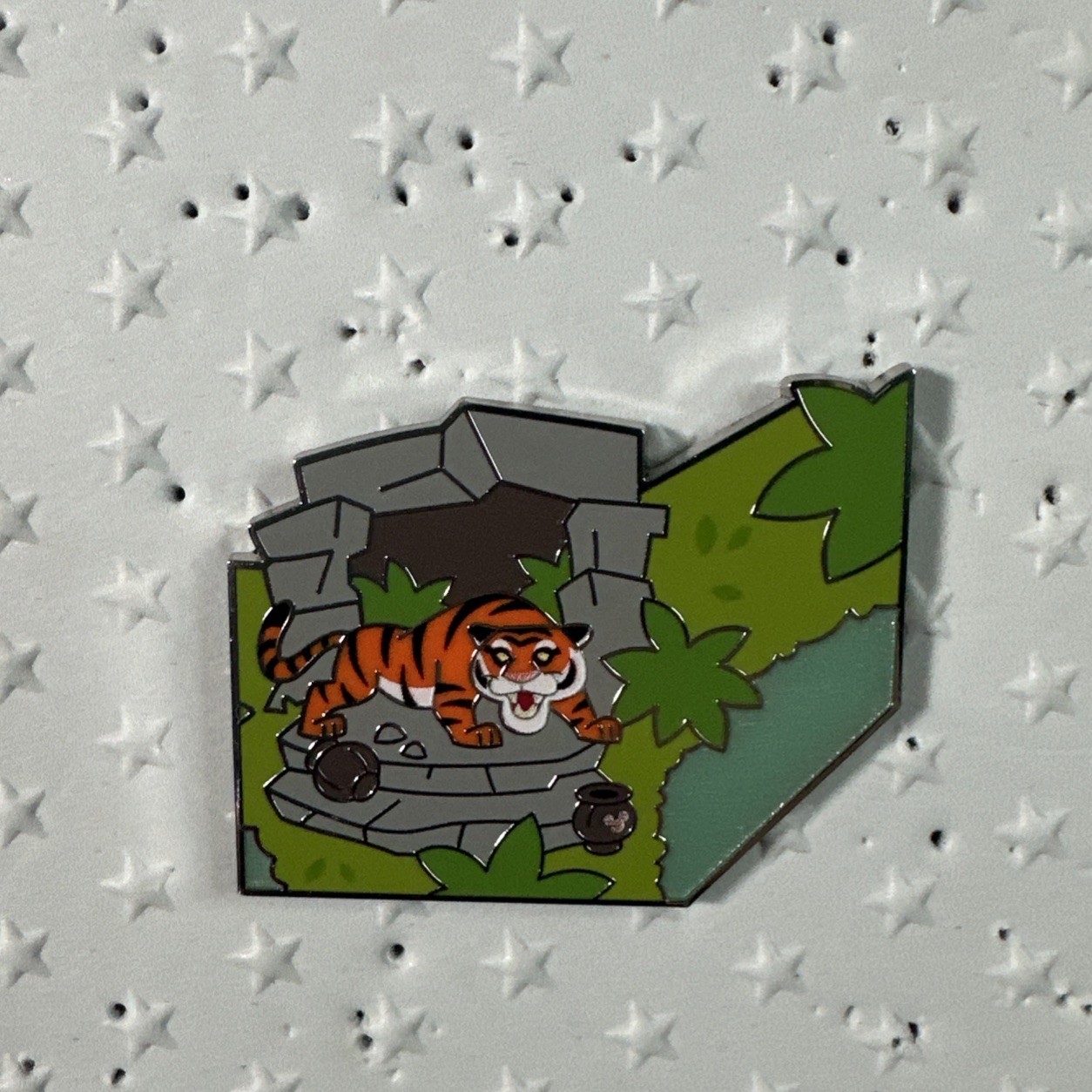 Picture 1 of 2