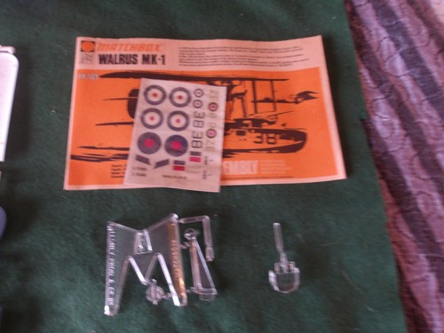 MATCHBOX PK-105 3 COLOUR KIT 1.72 WALRUS MK-1 FLYING BOAT UNMADE BOXED KIT. - Picture 4 of 5