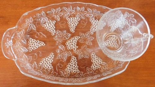 Anchor Hocking 8 Piece Serva Snack Set Grapes and Leaves Clear - Picture 3 of 4