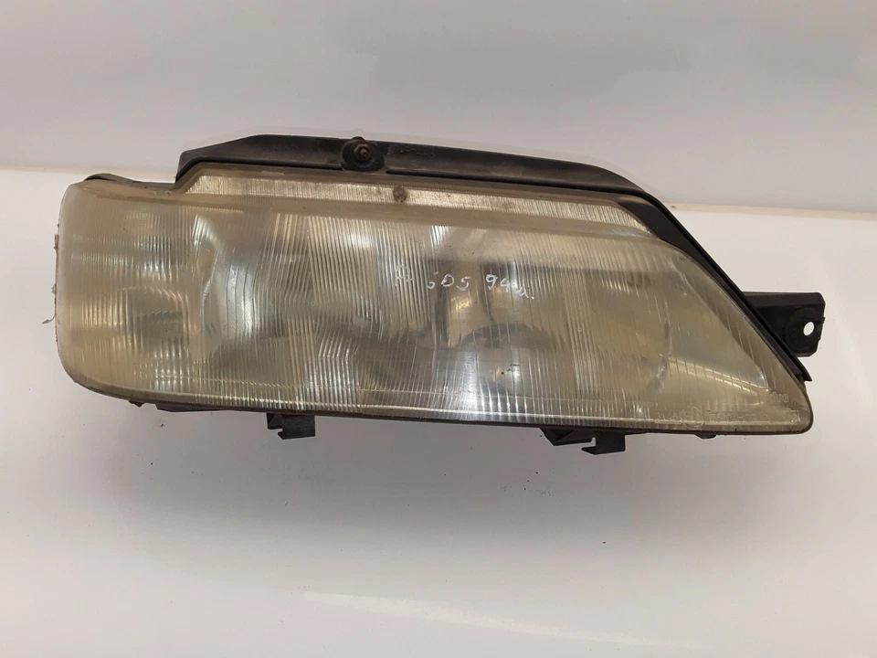 PEUGEOT 605 1994 LHD FRONT RIGHT SIDE HEADLIGHT LAMP LIGHT VALEO OEM 88200842 - image 2 of 4