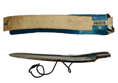 1968 Dodge Polara Right Fender Top Turn Signal Indicator Lamp