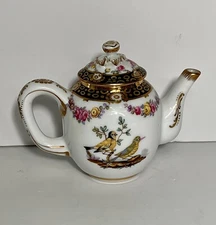 Vintage 1985 Franklin Mint Victoria & Albert Museum Tournay Mini Teapot