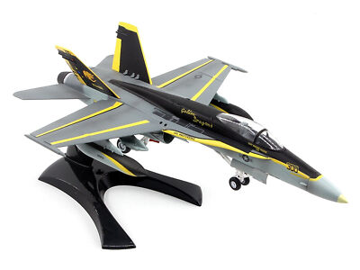 Easy Model 1/72 US NAVY F/A-18C  VFA-192 NF-300  Plastic Fighter Model #37116