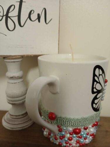 🦋Elegant Handmade Butterfly Blinged Out Candle🦋 - Picture 2 of 3