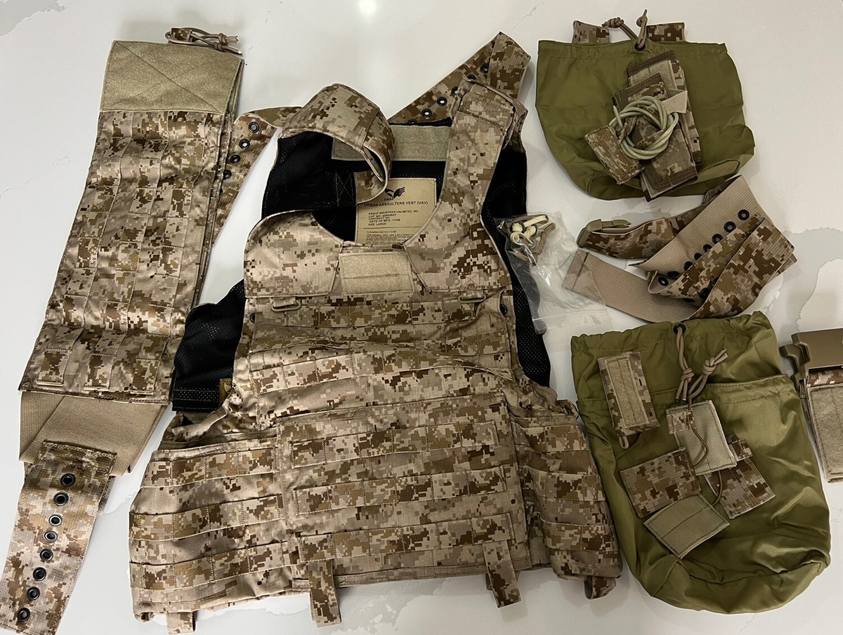 個人装備 Eagle MBAV CAG DELTA 一点物] Eagle Industries MBAV プレートキャリア S/M + ポーチ6