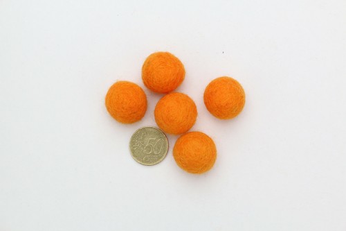 10 Filzkugeln 1 cm / 2,5 cm rot & orange Kugeln aus Filz Girlanden Mobiles Deko - Bild 9 von 27