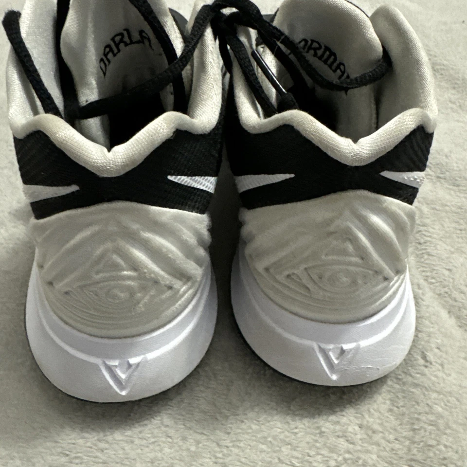 Size 8 - Nike Kyrie 5 iD -black Basketball Shoes - Image 4 of 4