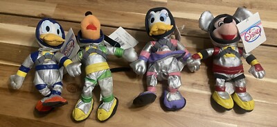 The Disney Store Spaceman Mickey Donald Pluto Daisy Plush Set NWT READ