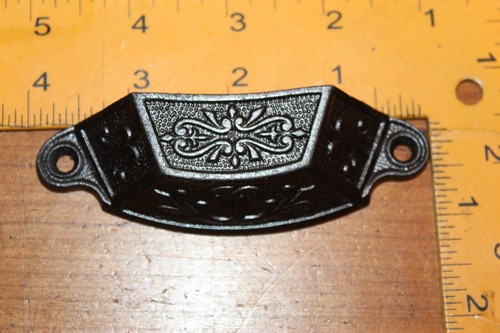 Antique Victorian Cast Iron Detailed Bin Apothecary Cupboard Drawer Pull L-54 - Picture 5 of 5