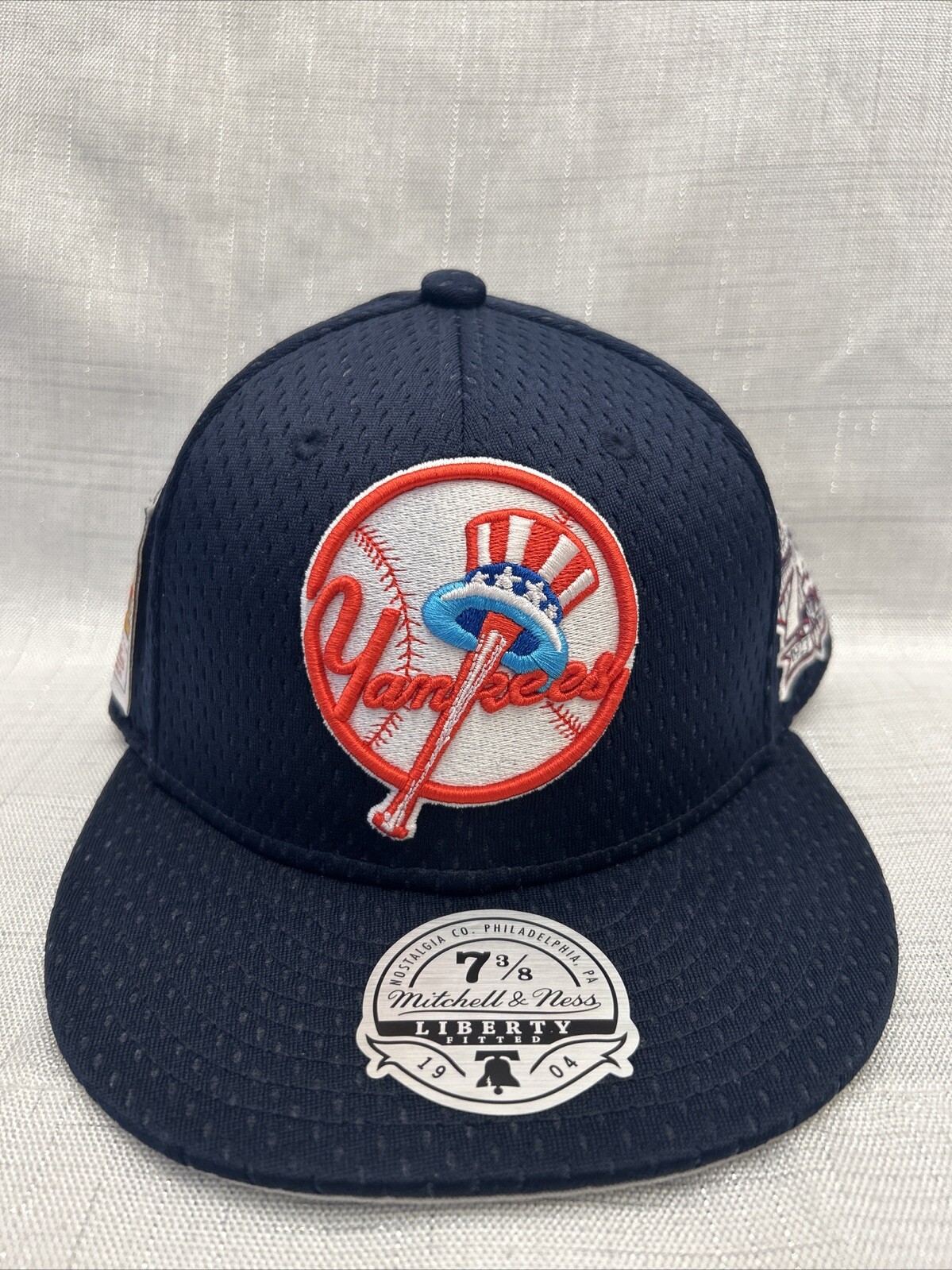 Mitchell & Ness MLB New York Yankees Logo Blue Cooperstown Fitted Hat 7 3/8 New