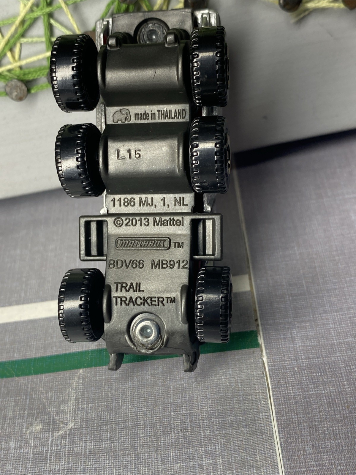 Matchbox 2013 Trail Tracker Stretcher Water Rescue Fire Truck Emergency MB-912