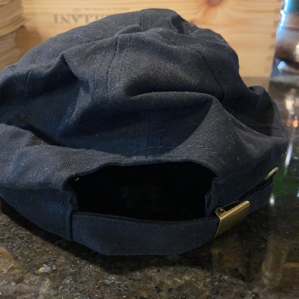 Gorra de béisbol Linda Finegold As*holes Live Forever Die negra con tirantes de colección Foto 4 de 4