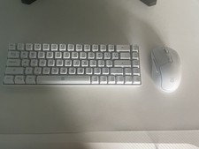 Snpurdiri Wireless Gaming Keyboard, RGB Backlit Ultra-Compact White Used Mouse