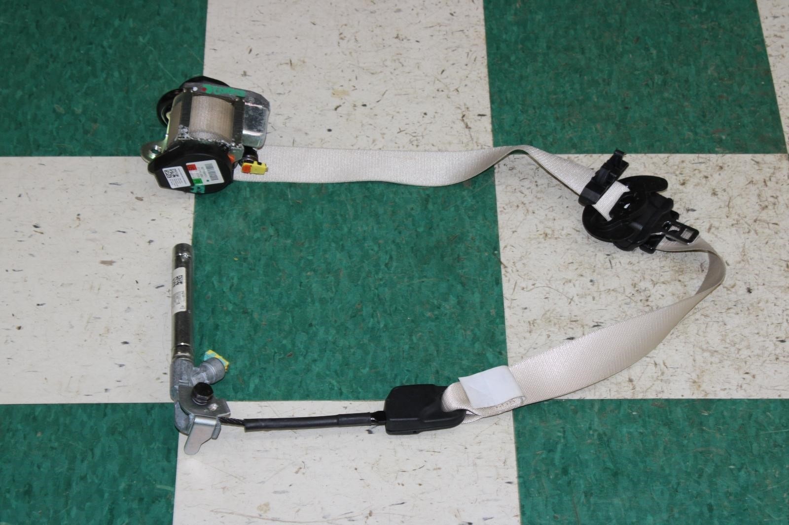 Maserati Ghibli 2014-2022 Front Right Seat belt Tan