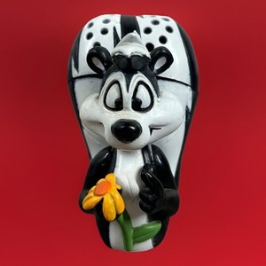 Vintage 1997 Pepé Le Pew Baking Soda Deodorizer Warner Bros Giftco Looney Tunes