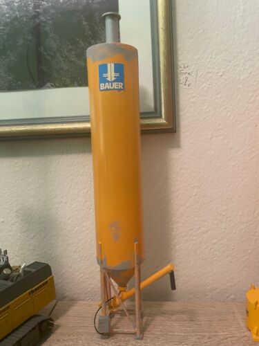 BAUER BG MAT SILOS LIEBHERR 1:50 LIEBHERR HS HAMMER SPECIALTIEFBAU SOILMEC RTG