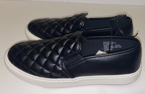 Time And Tru black Shoes NWT Size 9.5 Memory Foam
